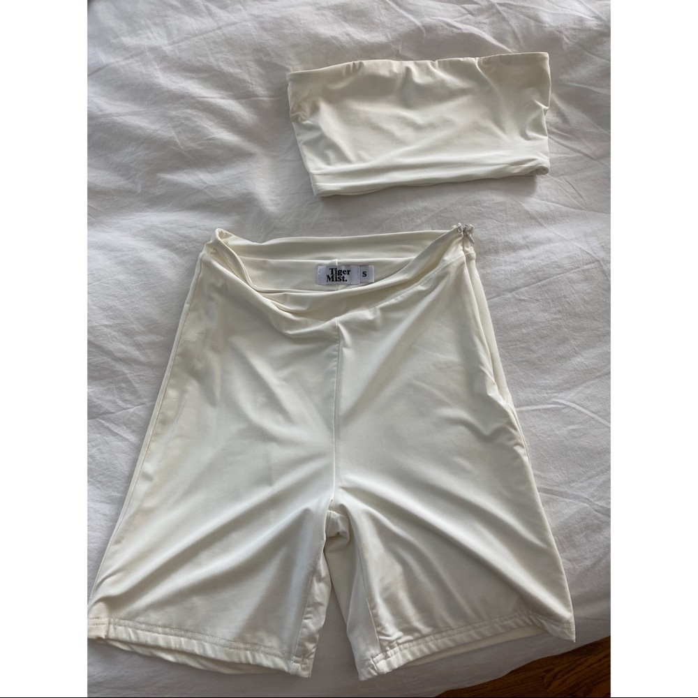 Tiger Mist Carise Set White